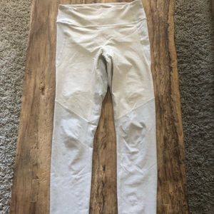 Outdoor voices 2 toned 3/4 leggings